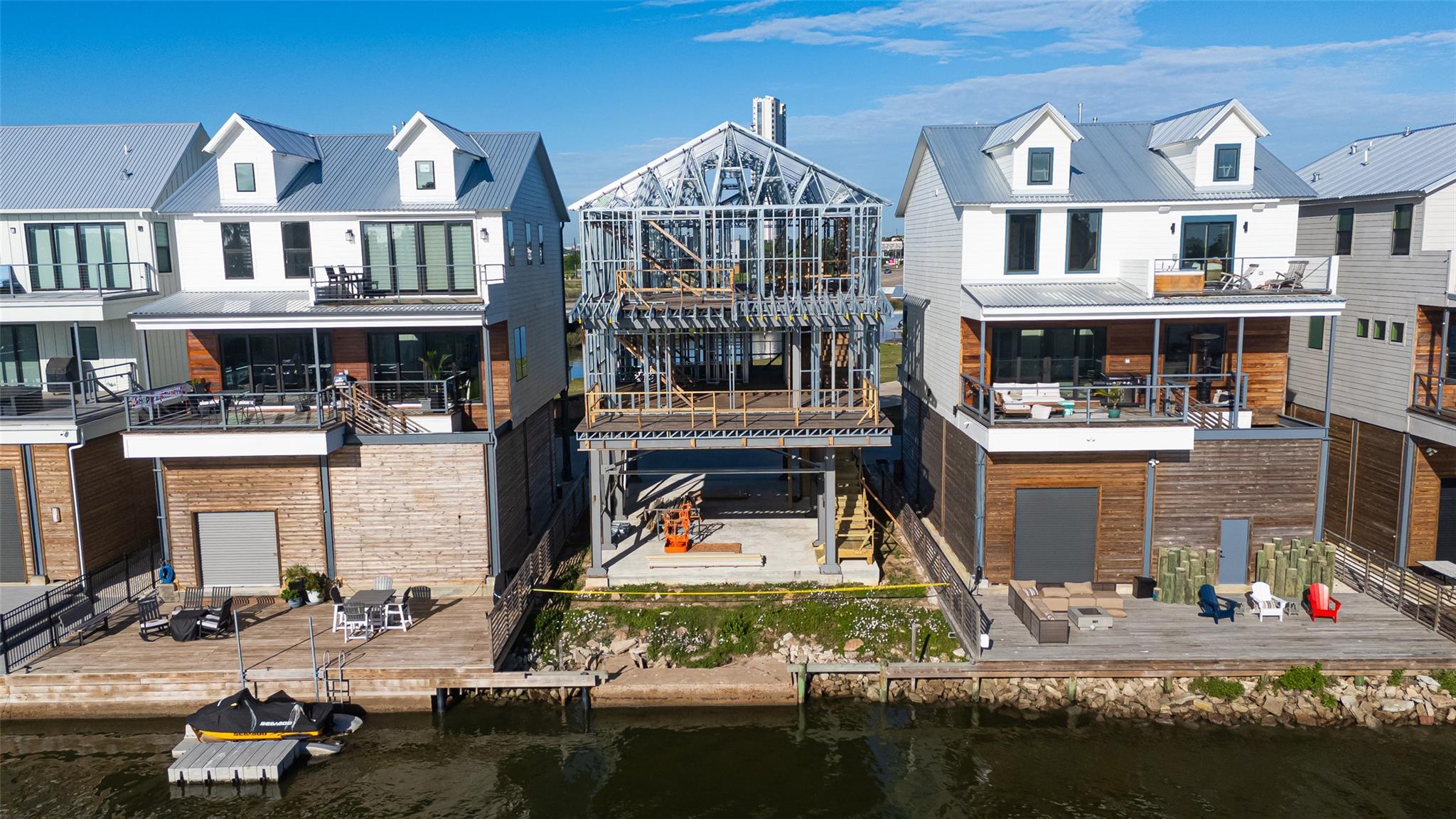 43 Commander Runco Lane