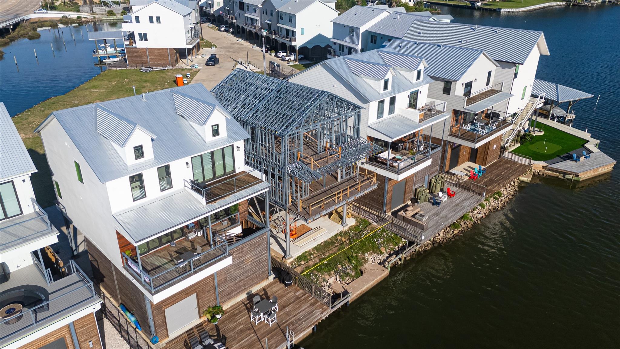 43 Commander Runco Lane