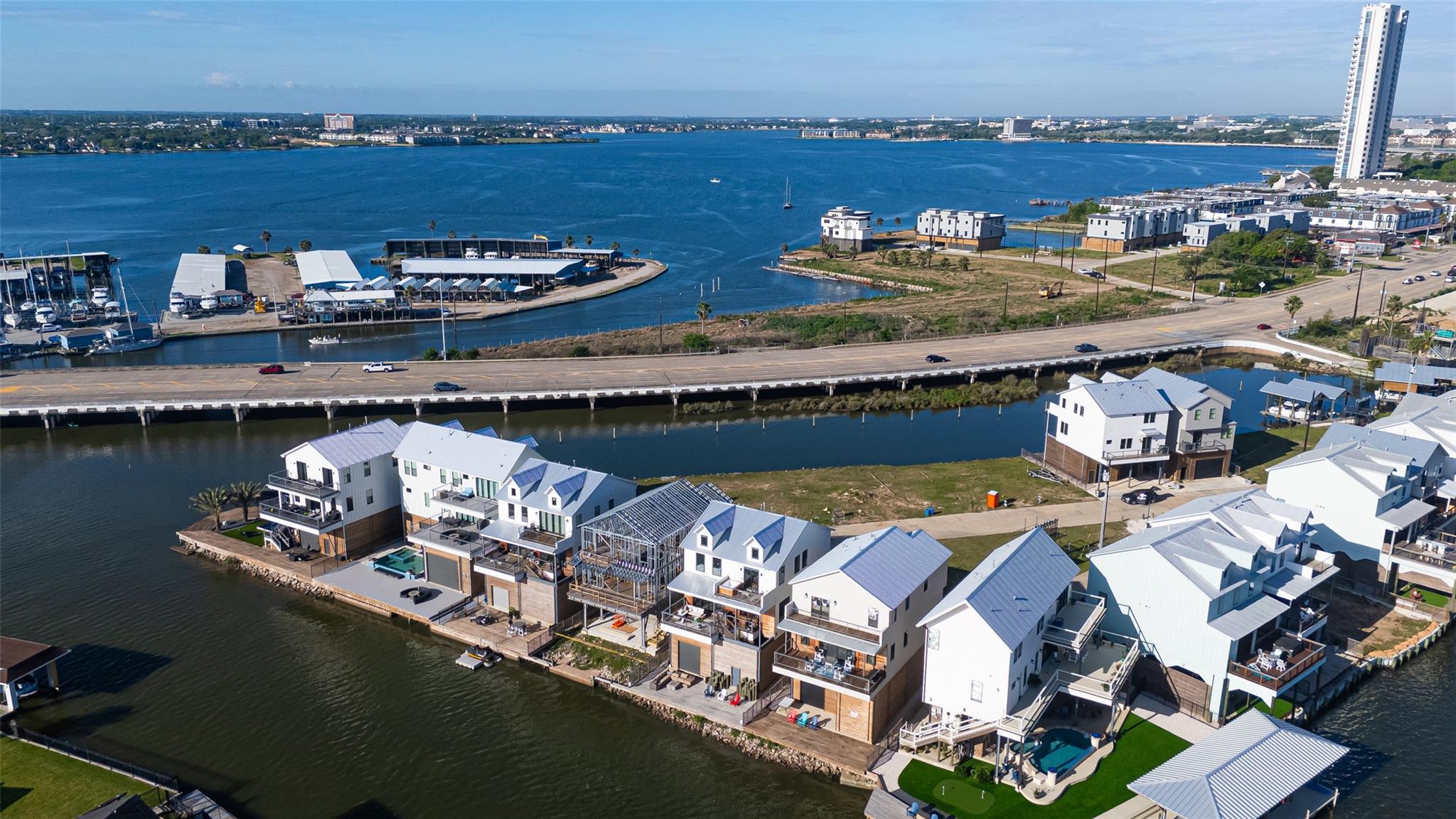 43 Commander Runco Lane