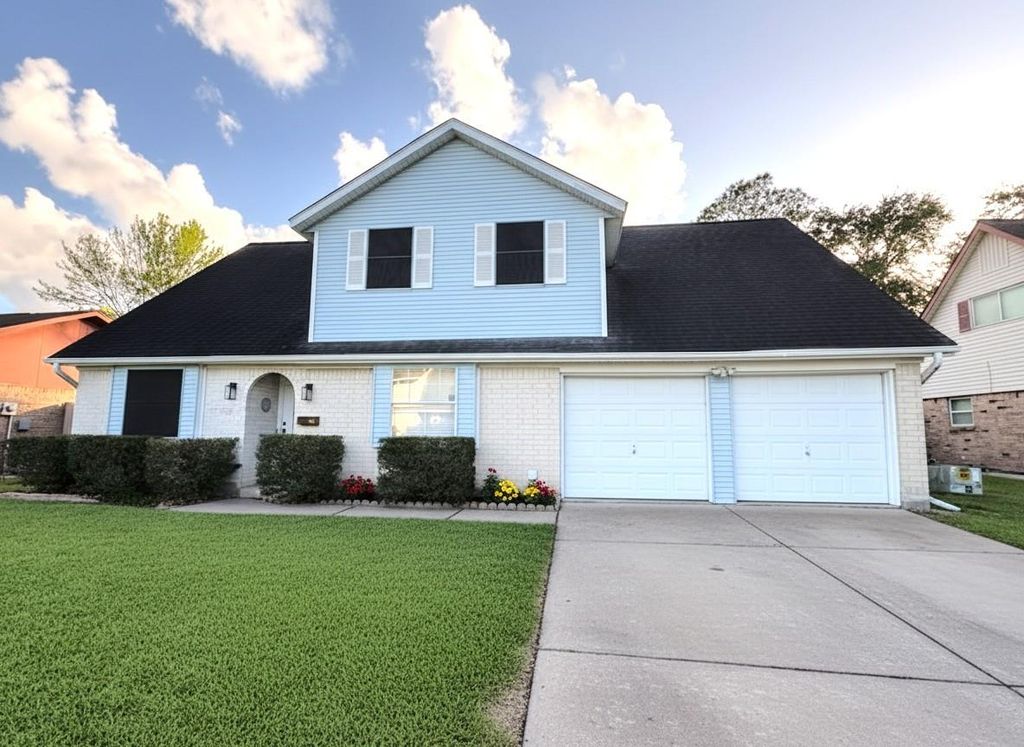 Photo of 10926 Sageburrow Drive, Houston, TX 77089 (MLS # 55187975)