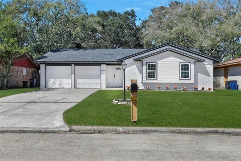 Photo of 3206 Whitesail Drive, League City, TX 77573 (MLS # 58268193)