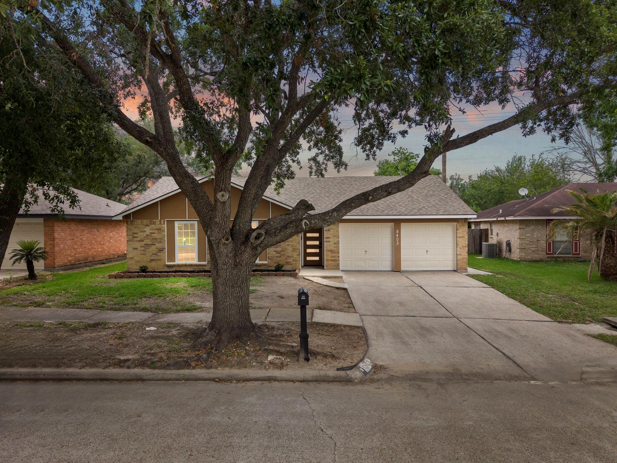 8403 Swan Meadow Ln Lane