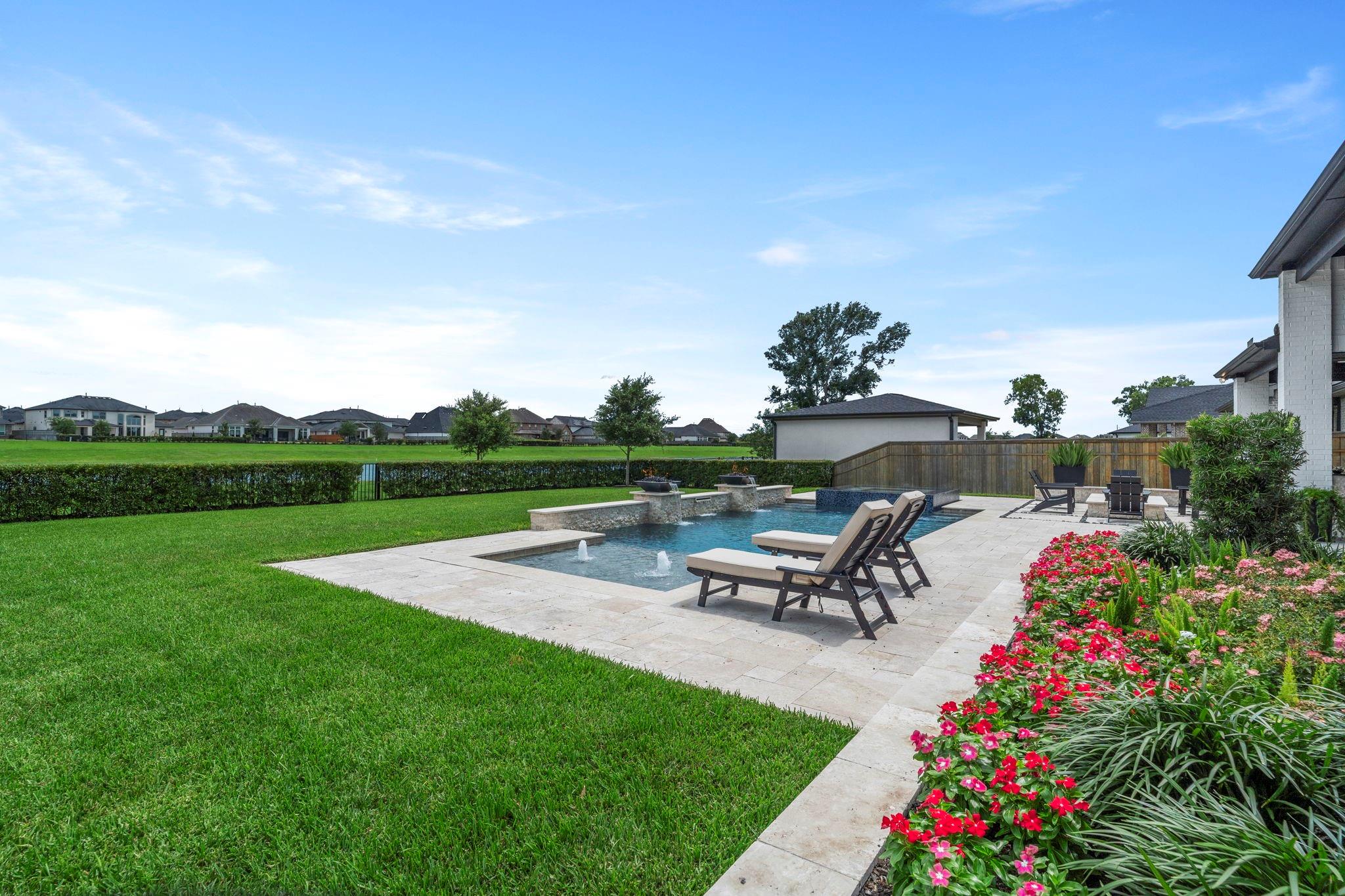 10414 Fountain Shore Drive