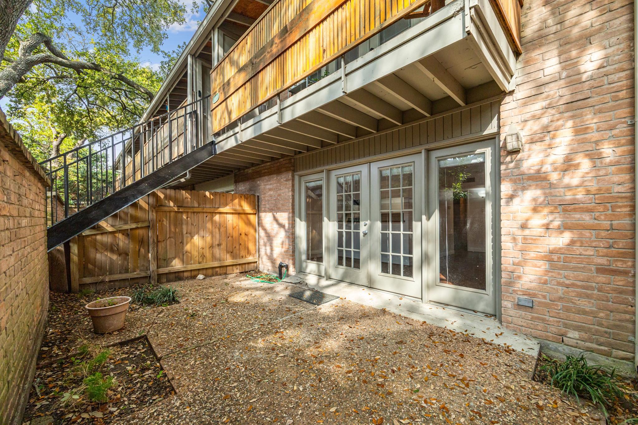 3922 W Alabama Street 1