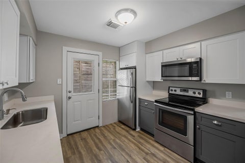 Photo of 6918 Irvington Boulevard #A, Houston, TX 77022 (MLS # 71233325)