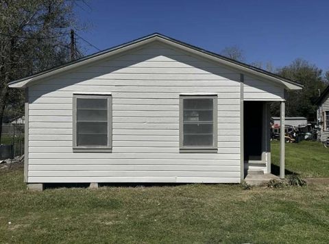 Photo of 805 E Calhoun Street, El Campo, TX 77437 (MLS # 68028661)