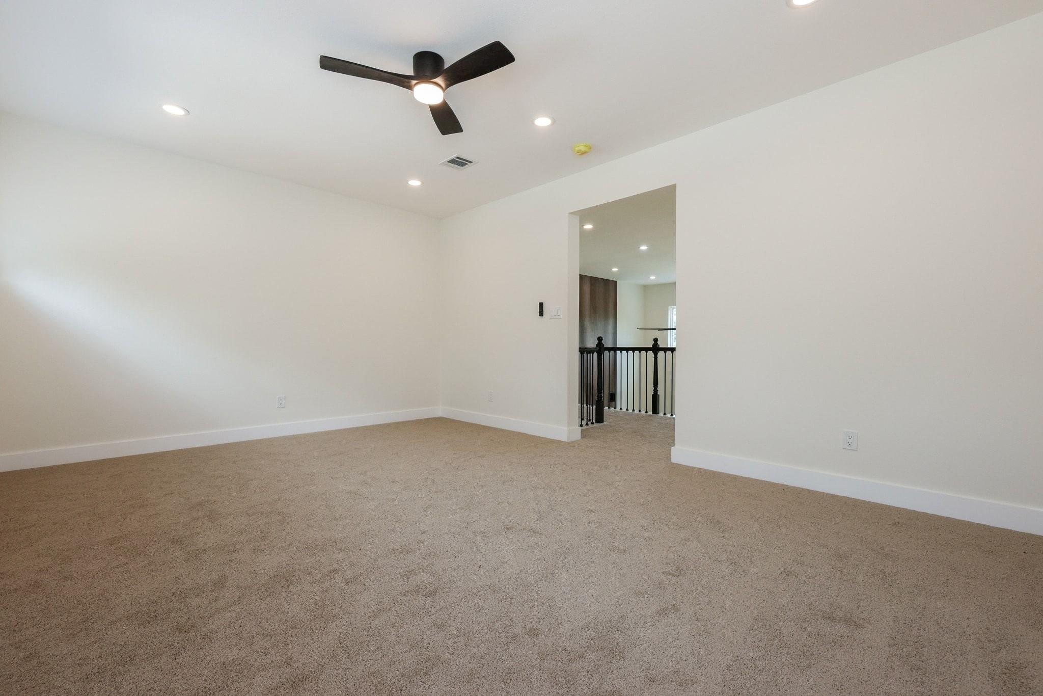 8806 Dogwood Dr