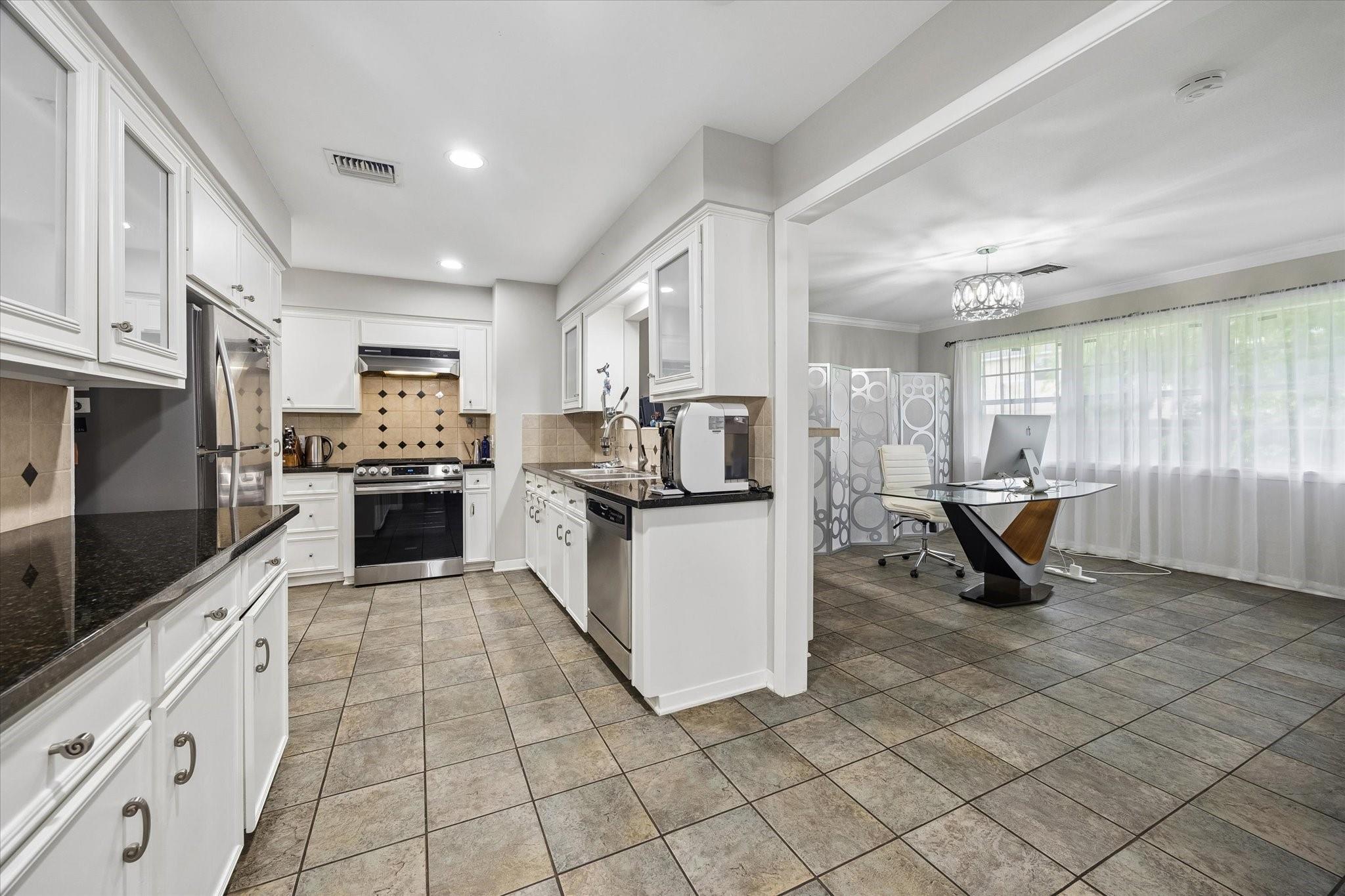 5611 Whitehaven