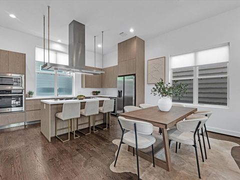 Photo of 5871 E Post Oak Lane, Houston, TX 77055 (MLS # 64640499)