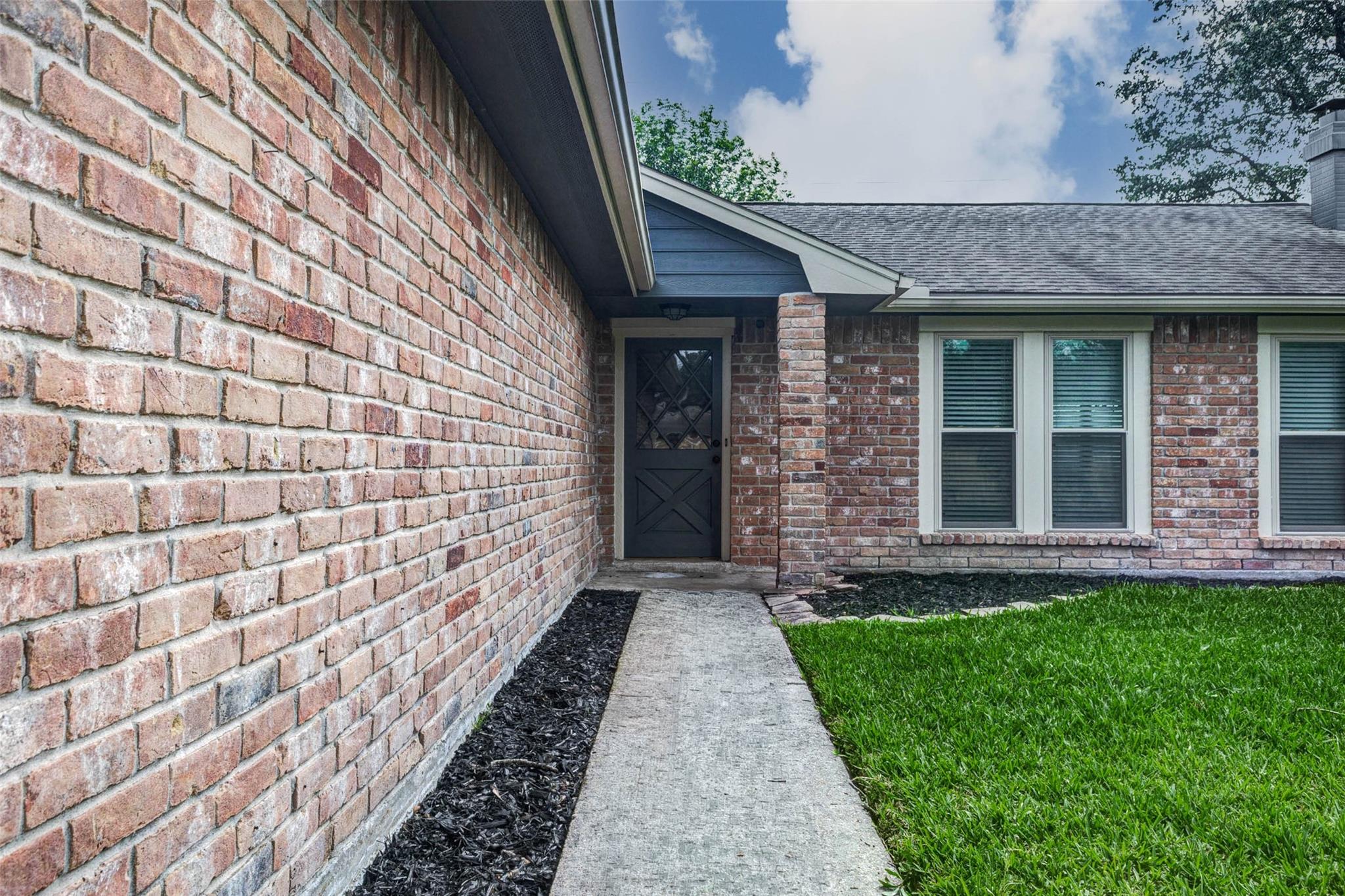 11403 Bonaparte Drive