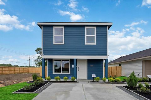 Photo of 11707 Passion Fruit Lane, Houston, TX 77048 (MLS # 89410537)