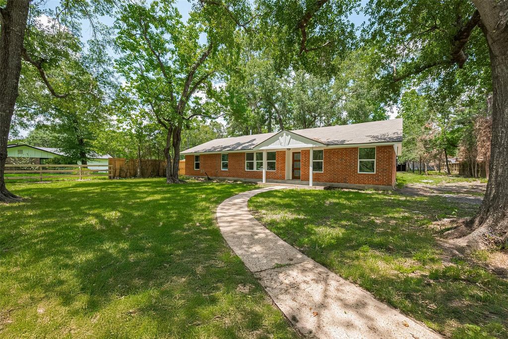 Photo of 23227 Albert Drive, Porter, TX 77365 (MLS # 24105970)