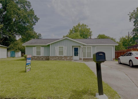 Photo of 7702 Claiborne Street, Houston, TX 77016 (MLS # 43192786)