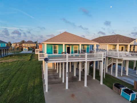 Photo of 876 Palmetto Drive, Port Bolivar, TX 77650 (MLS # 85052763)