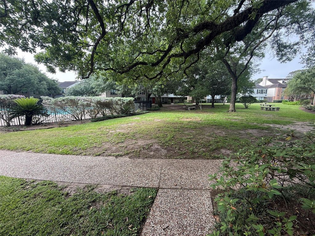 Photo of 12975 Trail Hollow Dr Avenue, Houston, TX 77079 (MLS # 57247974)
