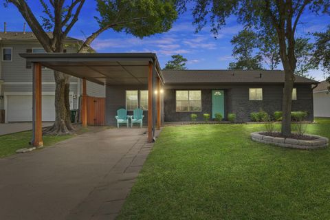 Photo of 5110 Verdome Lane, Houston, TX 77092 (MLS # 26576627) Photo of 5110 Verdome Lane, Houston, TX 77092 (MLS # 26576627)