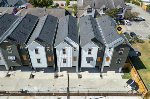 Tiny photo for 4129 De George Street, Houston, TX 77009 (MLS # 10988046)