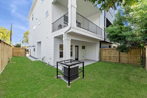 Tiny photo for 4129 De George Street, Houston, TX 77009 (MLS # 10988046)