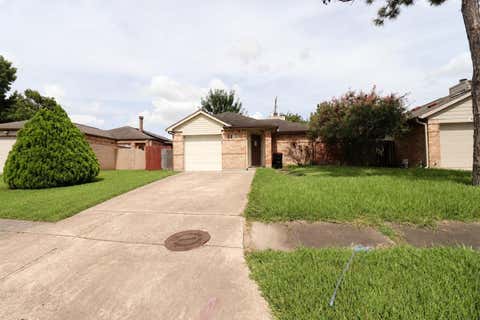 Photo of 9207 Lynchester Drive, Houston, TX 77083 (MLS # 21533895)