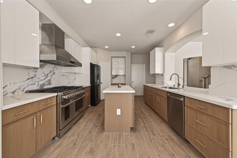 Photo of 2018 Kelliwood Trails Drive, Katy, TX 77450 (MLS # 81775952)