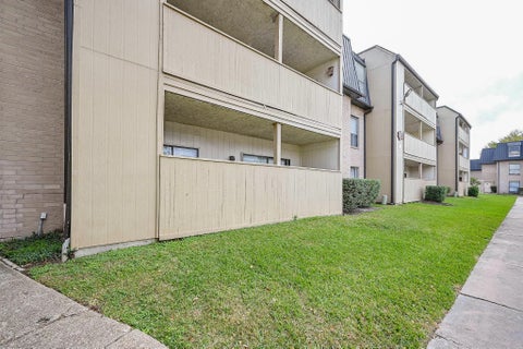 Photo of 8427 Hearth Drive Drive #2, Houston, TX 77054 (MLS # 25952467)