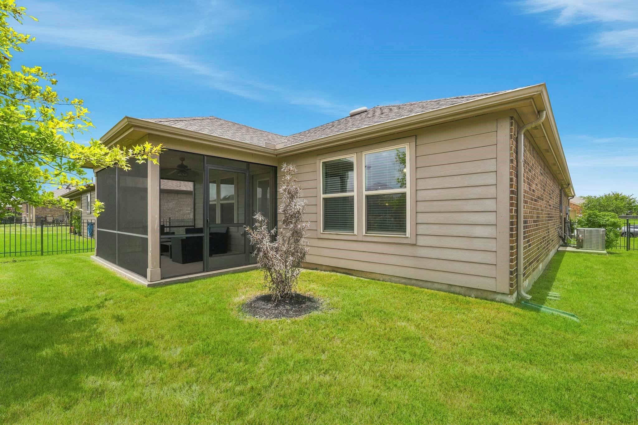 3311 Golden Eagle Way