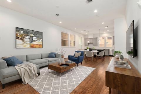 Photo of 2777 Clinton Drive, Houston, TX 77020 (MLS # 57478383)