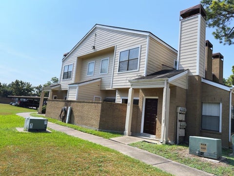 Photo of 7900 Bissonnet Street #A5, Houston, TX 77074 (MLS # 96029350)