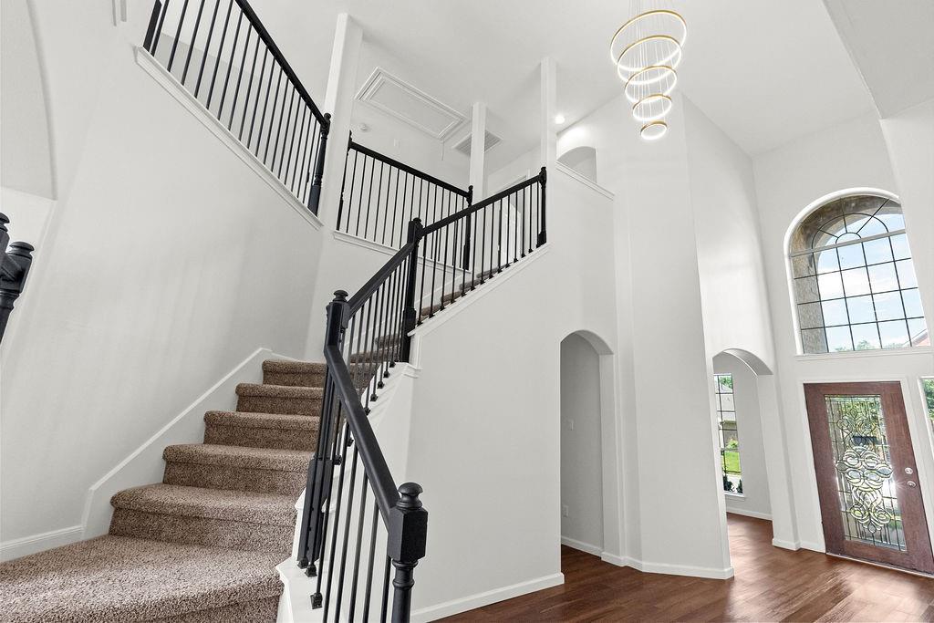 22206 Bridgestone Pine Court