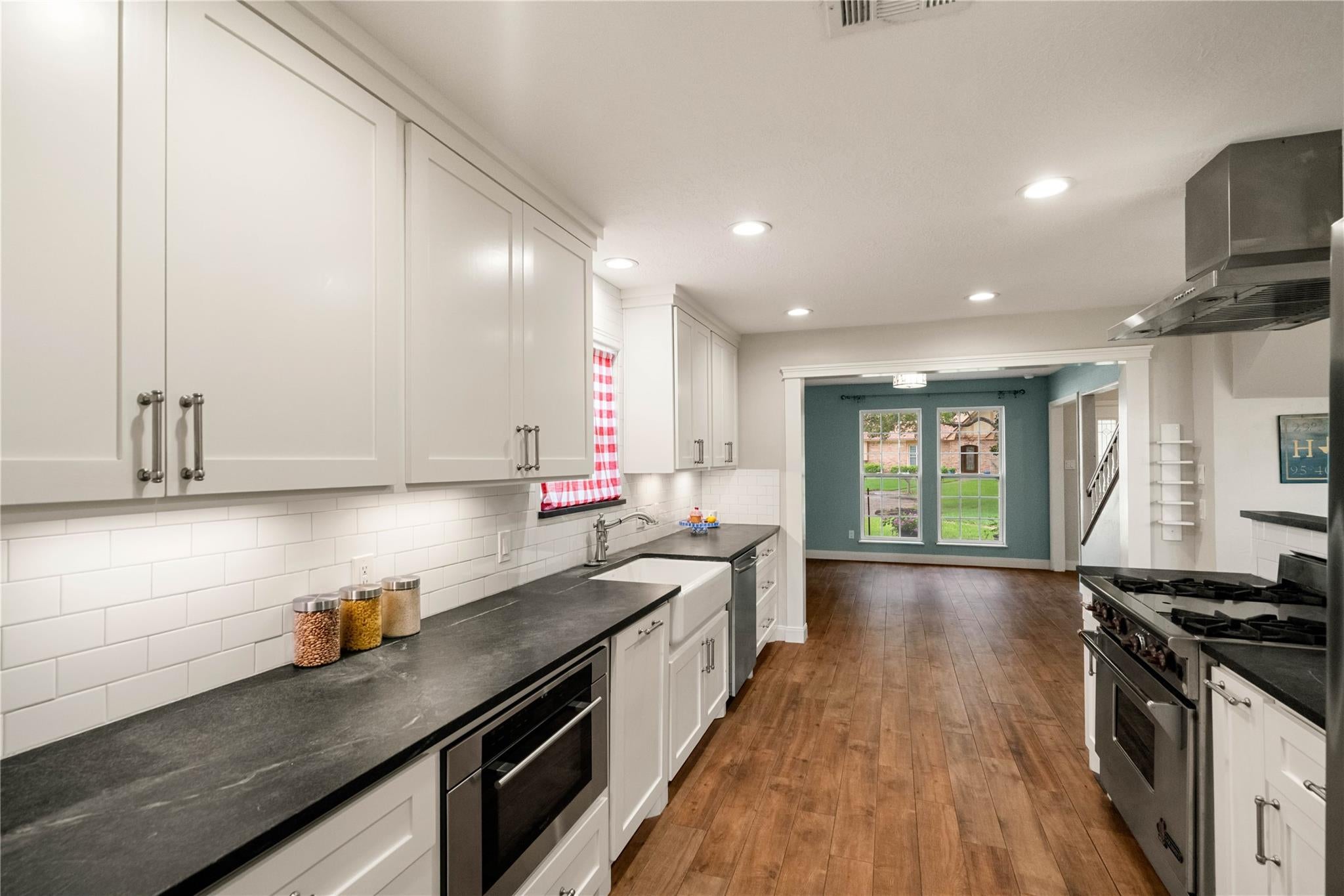 18003 Ravenfield Drive