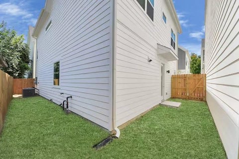 Tiny photo for 5935 Beall Street #C, Houston, TX 77091 (MLS # 27091805)