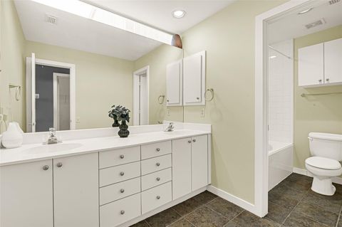 Tiny photo for 227 W Gray St, Houston, TX 77019 (MLS # 52498527)