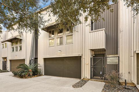 Tiny photo for 227 W Gray St, Houston, TX 77019 (MLS # 52498527)