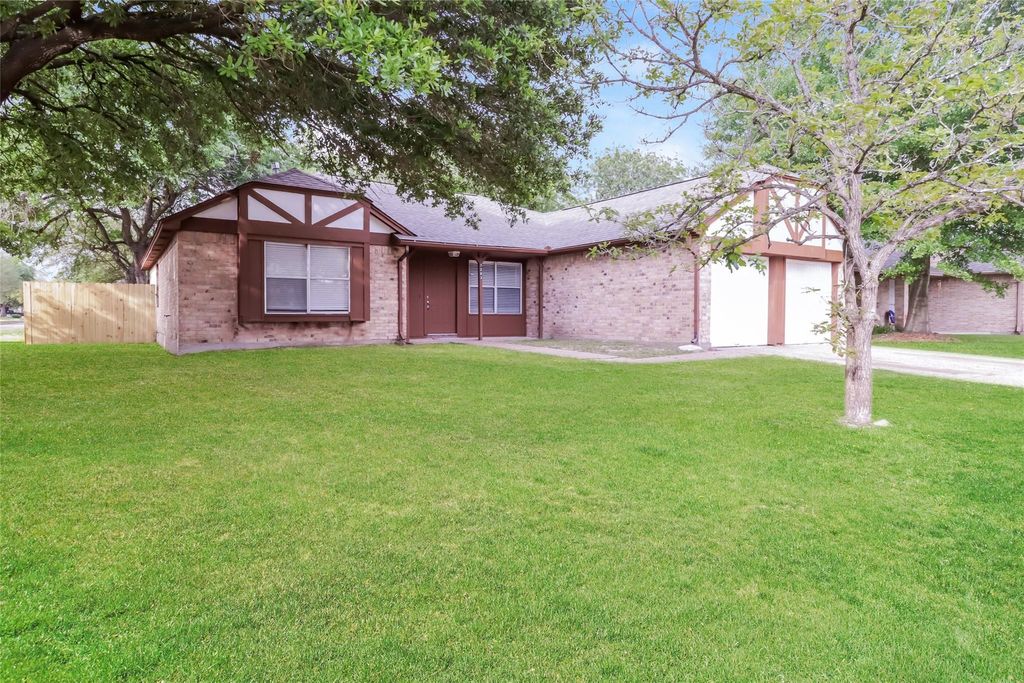 Photo of 7203 Fuchsia Lane, Humble, TX 77346 (MLS # 41845930)