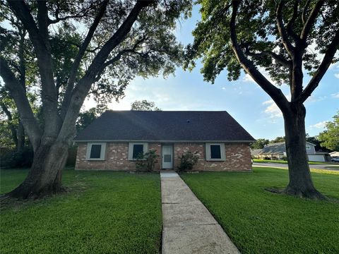 Photo of 1937 Arcadia Drive, Sugar Land, TX 77498 (MLS # 87905806)