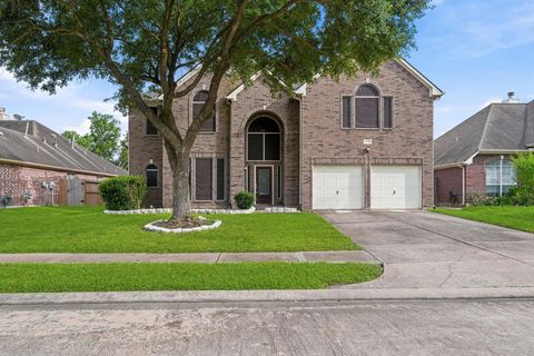Photo of 12415 Maily Meadowlane, Sugar Land, TX 77478 (MLS # 20408592)