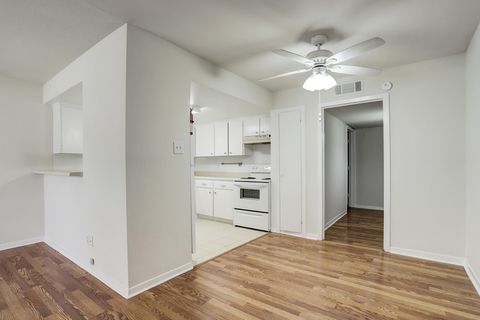 Photo of 1624 Marshall Street #05, Houston, TX 77006 (MLS # 54934898)