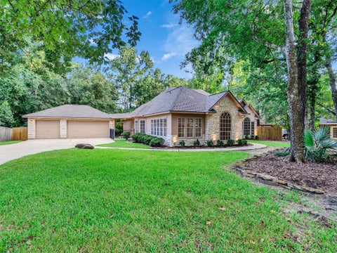 Photo of 2312 Carriage Run E, Conroe, TX 77384 (MLS # 39261348)