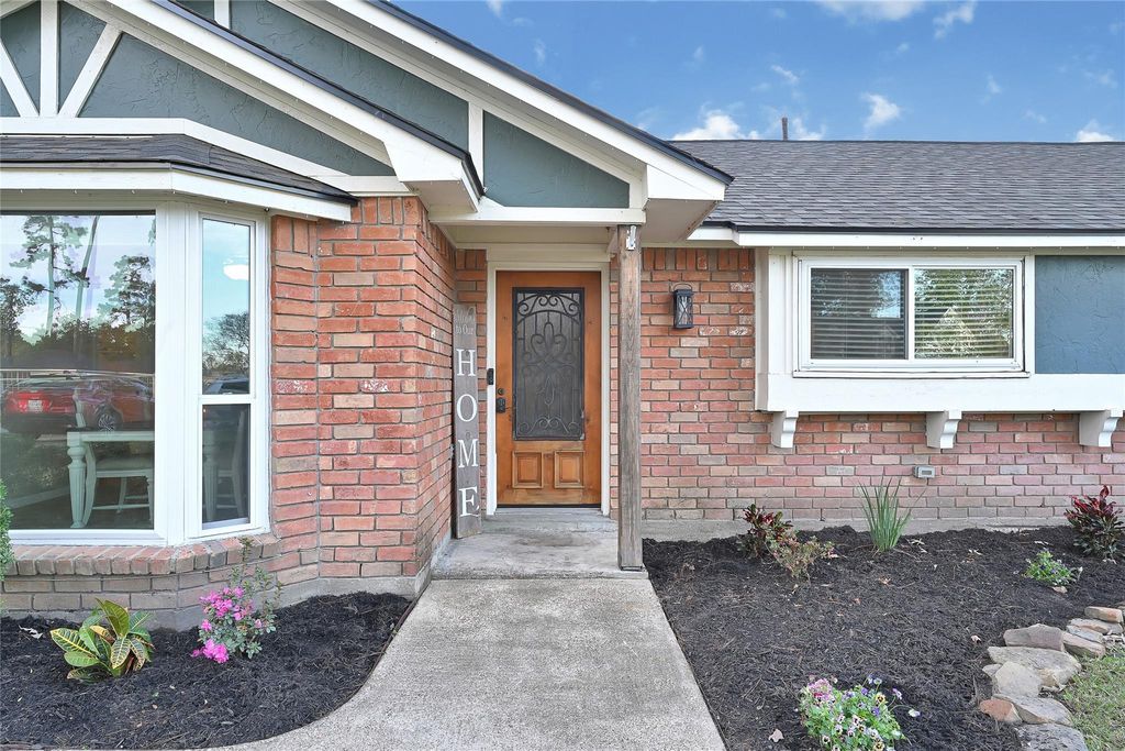 Photo of 19111 Artesian Way, Humble, TX 77346 (MLS # 64707314)