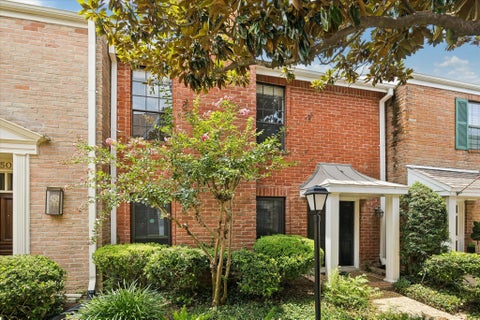 Photo of 752 Augusta Drive #752, Houston, TX 77057 (MLS # 97138023)