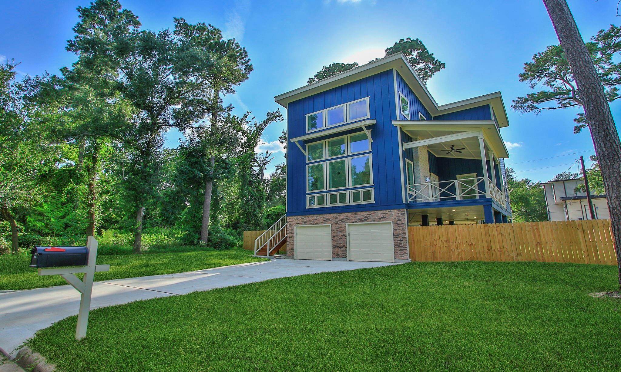 13523 Lakecrest Drive