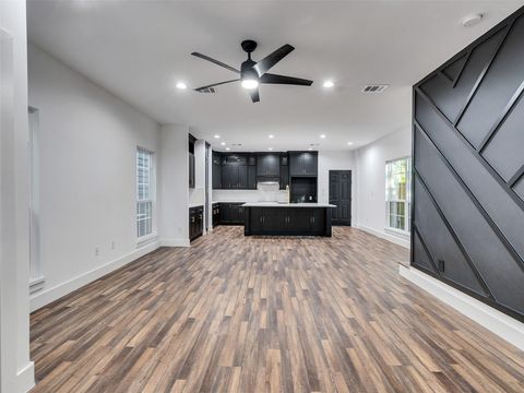 Photo of 237 Hahlo Street, Houston, TX 77020 (MLS # 19410223)
