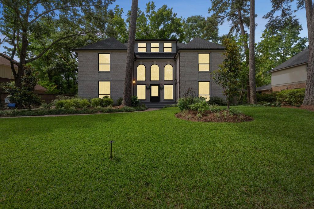Photo of 4810 Middle Falls Drive, Houston, TX 77345 (MLS # 41569970)