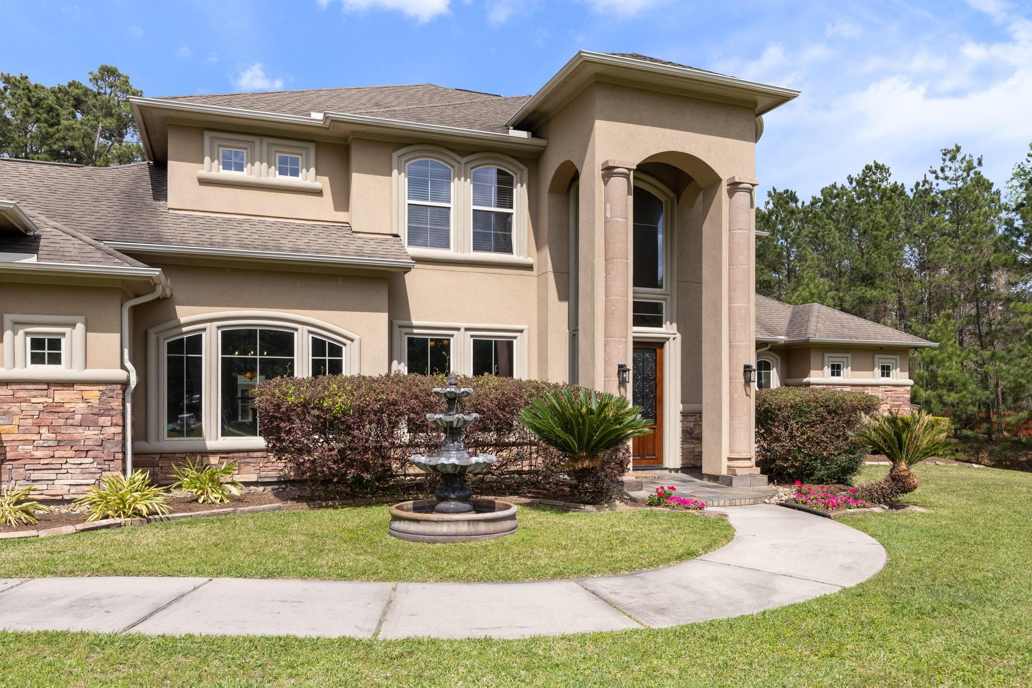 4447 Chateau Creek Way