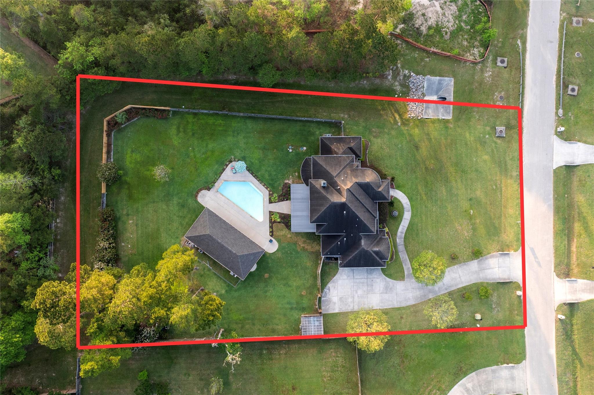 4447 Chateau Creek Way