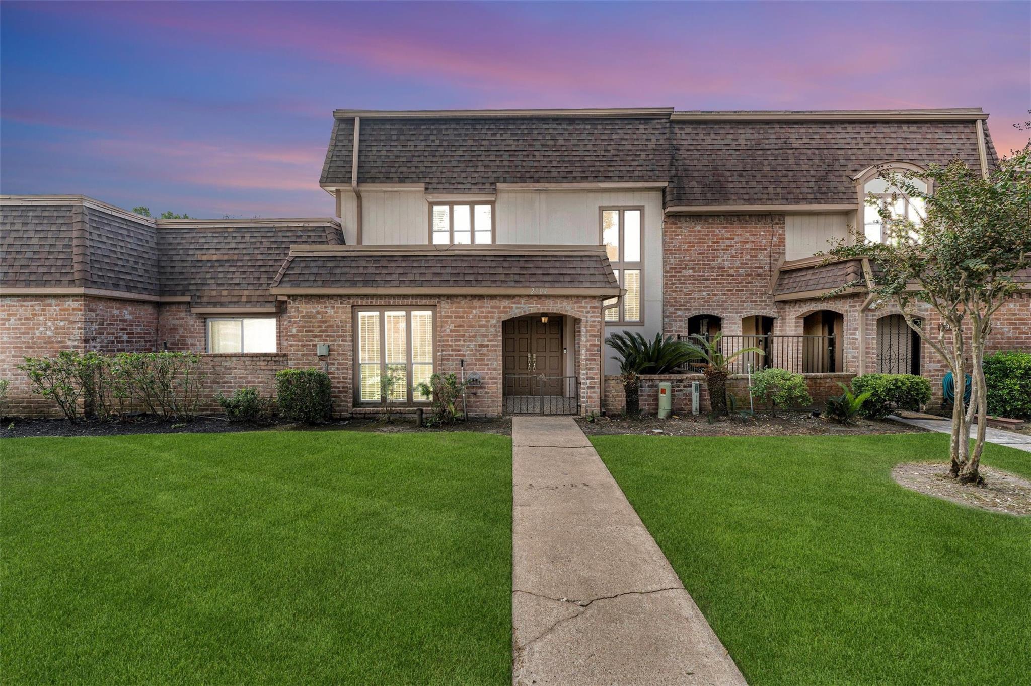 2904 Nottingham Lane