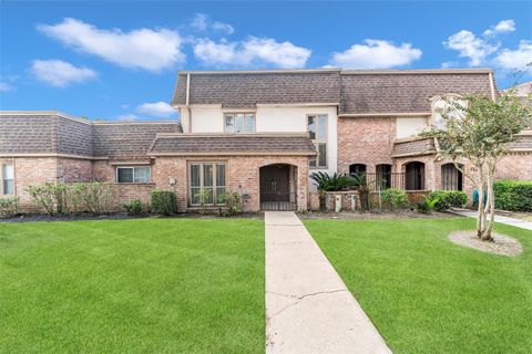 Photo of 2904 Nottingham Lane, Missouri City, TX 77459 (MLS # 67687865)