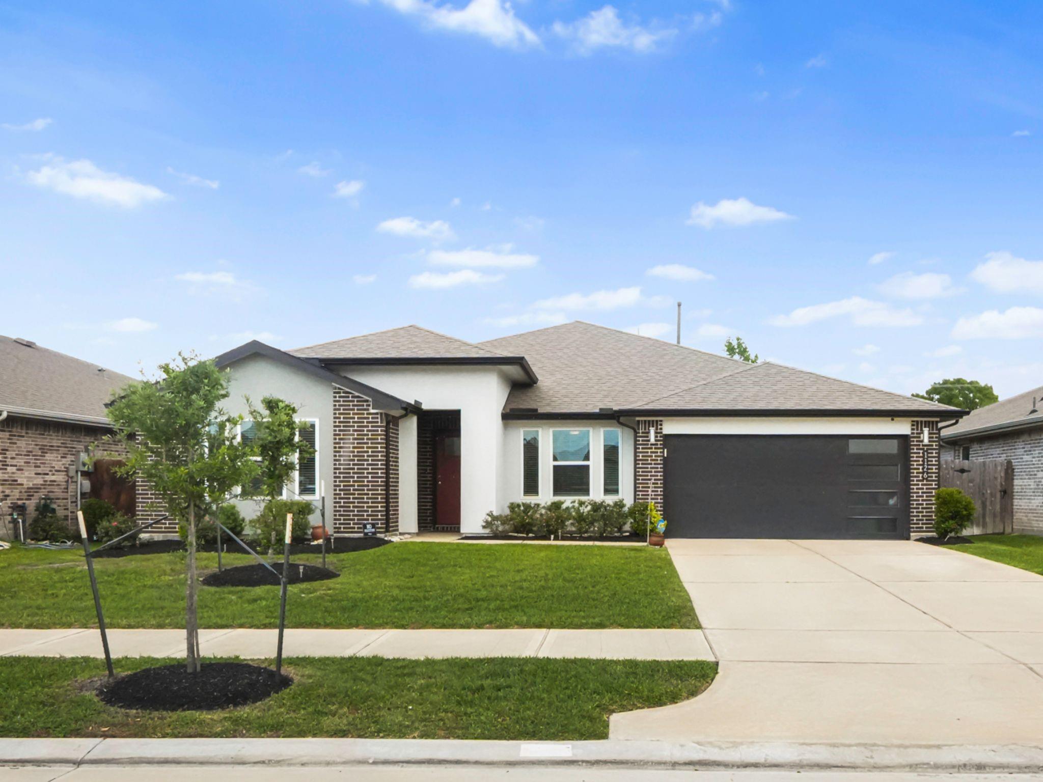 1126 Hyde Lake Lane
