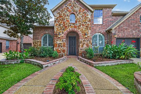 Photo of 1722 Ravenel Lane, Sugar Land, TX 77479 (MLS # 73382029)