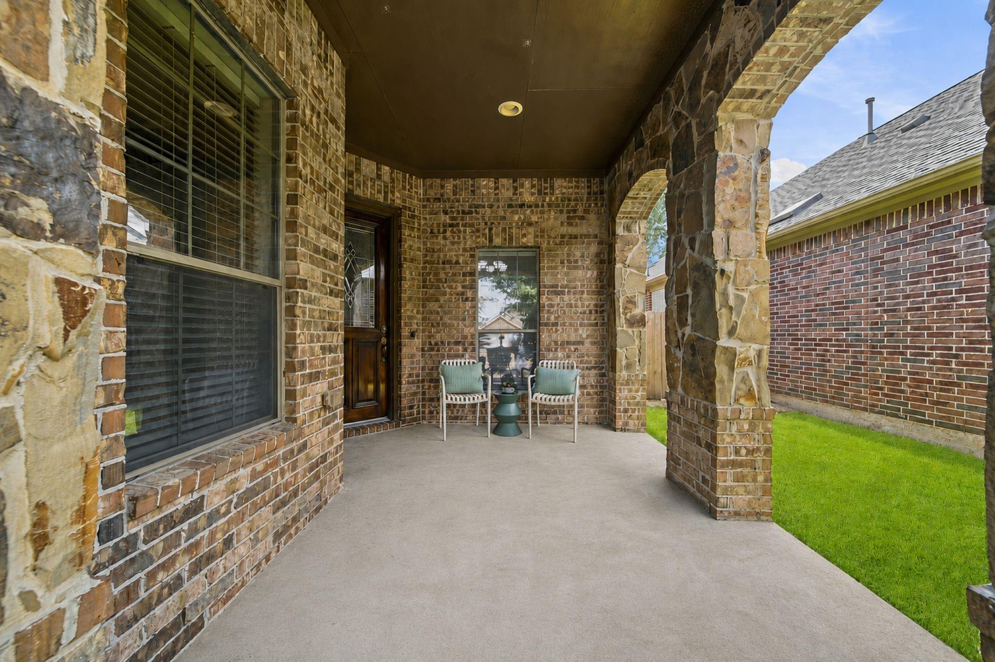 2206 Ascot Lane